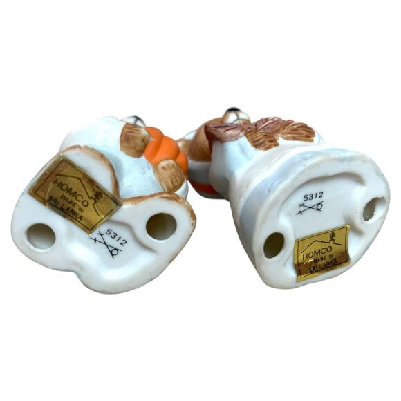 Homco Thanksgiving Bear Figurines: Pilgrim Couple with Pumpkin & Turkey - Picture 4 of 4